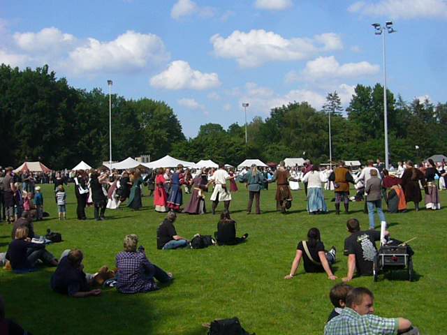 fröhliches Tanzen 2